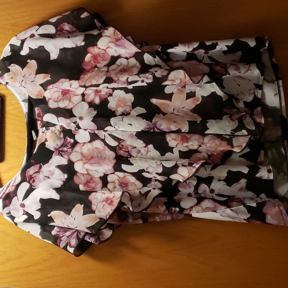 Adele & May Tops - 💝 Adele & May Black Floral & Sheer Overlay with Same Print. Size XL 4/$20 Deal!